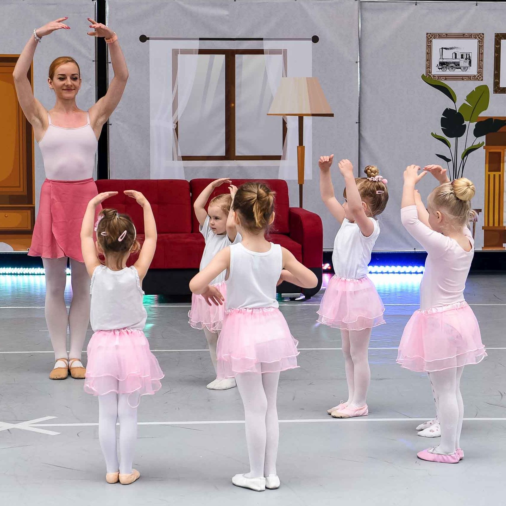 Zajęcia dla dzieci Balet dla dzieci 5-7 lat (poziom początkujący) w Warszawie